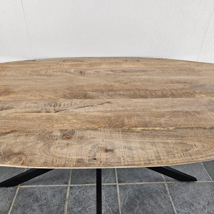 Dining table Oval 220x100cm (25mm top - Center leg)