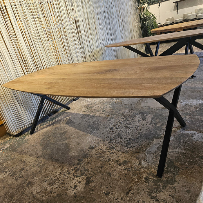 Dining table Oval 240x110cm (25mm, X-Leg)